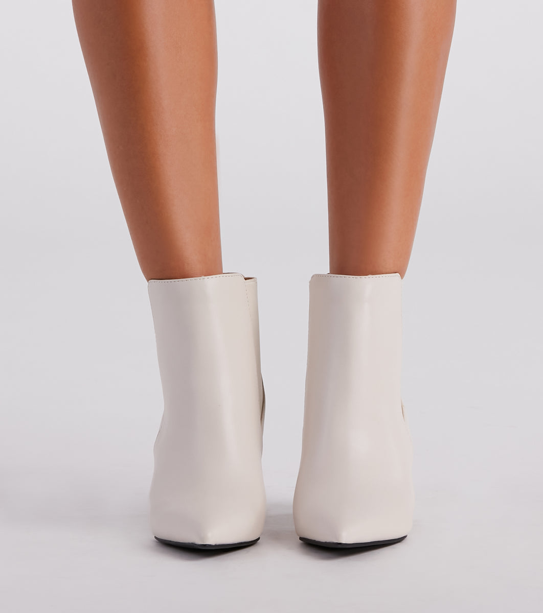 Classic Vibe Pointed Toe Booties