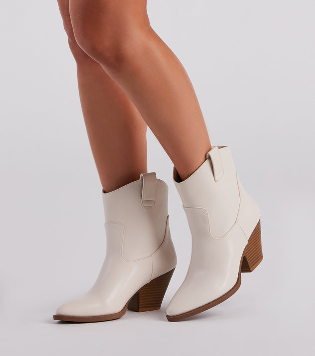 Not Your First Rodeo Cowboy Boots is a trendy pick to create 2023 concert outfits, festival dresses, outfits for raves, or to complete your best party outfits or clubwear!