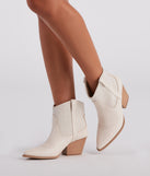 Country Babe Pearl Detailed Western Booties is a trendy pick to create 2023 concert outfits, festival dresses, outfits for raves, or to complete your best party outfits or clubwear!