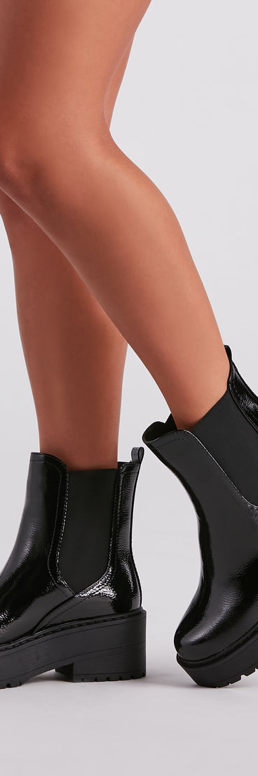 In The Name Of Lug Patent Booties is a trendy pick to create 2023 concert outfits, festival dresses, outfits for raves, or to complete your best party outfits or clubwear!