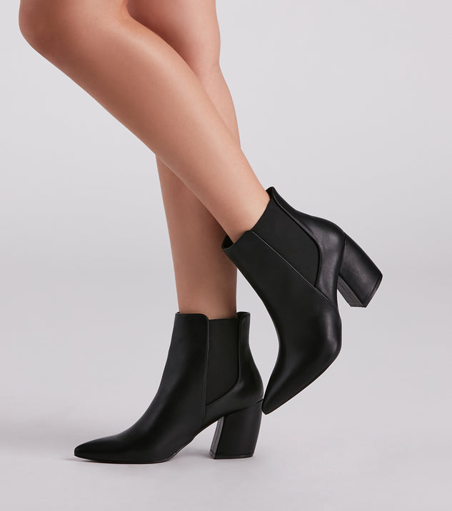 To The Point Faux Leather Booties is a trendy pick to create 2023 concert outfits, festival dresses, outfits for raves, or to complete your best party outfits or clubwear!