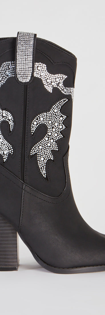 Made You Dazzle Rhinestone Pearl Cowboy Boots are chic ladies' shoes to complete your best 2024 outfits. They come in a variety of trendy women's shoe styles like platforms and dressy low-heels, & are available in wide widths for better comfort.
