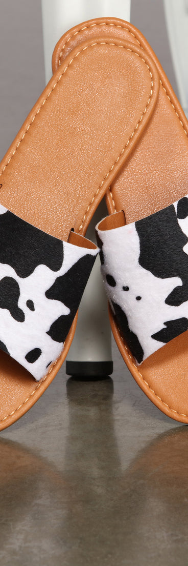 Western Style Slide-On Sandals is a trendy pick to create 2023 concert outfits, festival dresses, outfits for raves, or to complete your best party outfits or clubwear!