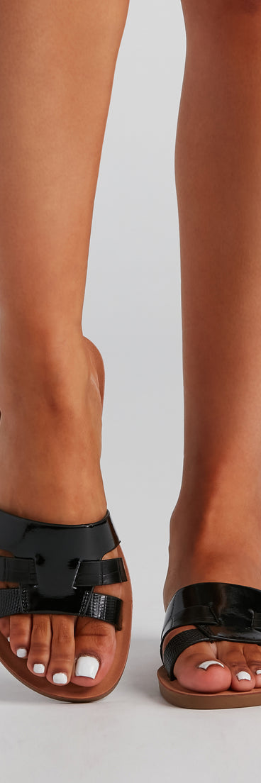 Minimalistic Chic PU Woven Sandals is a trendy pick to create 2023 concert outfits, festival dresses, outfits for raves, or to complete your best party outfits or clubwear!