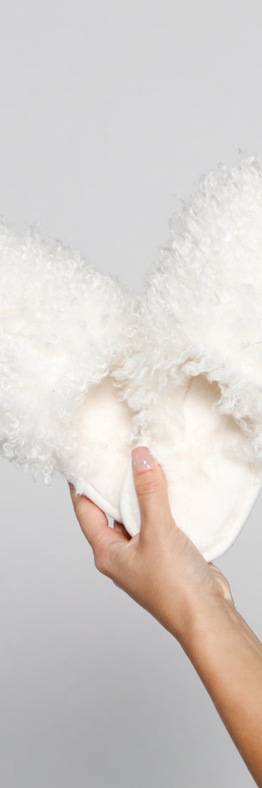 Cozy Life Faux Fur Slippers are chic ladies' shoes to complete your best 2023 outfits. They come in a variety of trendy women's shoe styles like platforms and dressy low-heels, & are available in wide widths for better comfort.