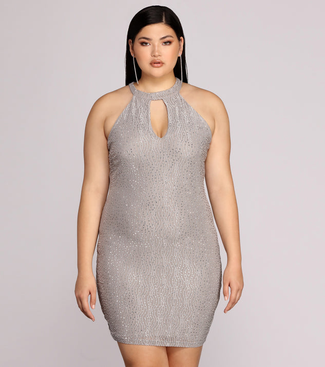 Plus Stunning In Silver Formal Dress provides gorgeous formal dress style to feel beautiful for Homecoming 2023, Bridesmaids, Wedding Guests, Winter Formal Dance, Military Balls, and Prom.