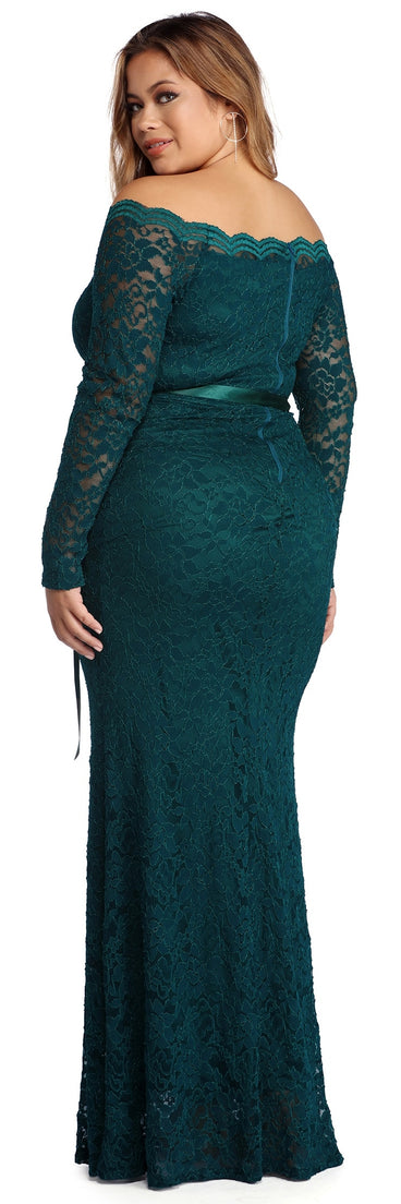 Plus Kaydence Scalloped Lace Dress provides gorgeous formal dress style to feel beautiful for Homecoming 2023, Bridesmaids, Wedding Guests, Winter Formal Dance, Military Balls, and Prom.
