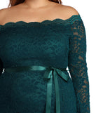 Plus Kaydence Scalloped Lace Dress provides gorgeous formal dress style to feel beautiful for Homecoming 2023, Bridesmaids, Wedding Guests, Winter Formal Dance, Military Balls, and Prom.