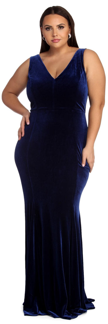 Plus Zariah Formal Velvet Dress provides gorgeous formal dress style to feel beautiful for Homecoming 2023, Bridesmaids, Wedding Guests, Winter Formal Dance, Military Balls, and Prom.