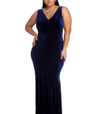 Plus Zariah Formal Velvet Dress provides gorgeous formal dress style to feel beautiful for Homecoming 2023, Bridesmaids, Wedding Guests, Winter Formal Dance, Military Balls, and Prom.