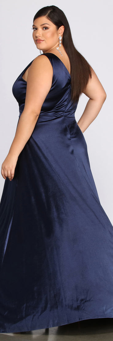 Plus Charlene Formal Satin Lace Dress provides gorgeous formal dress style to feel beautiful for Homecoming 2023, Bridesmaids, Wedding Guests, Winter Formal Dance, Military Balls, and Prom.