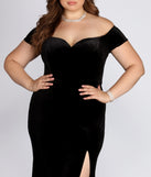 Plus Kira Formal Velvet Sweetheart Dress provides gorgeous formal dress style to feel beautiful for Homecoming 2023, Bridesmaids, Wedding Guests, Winter Formal Dance, Military Balls, and Prom.