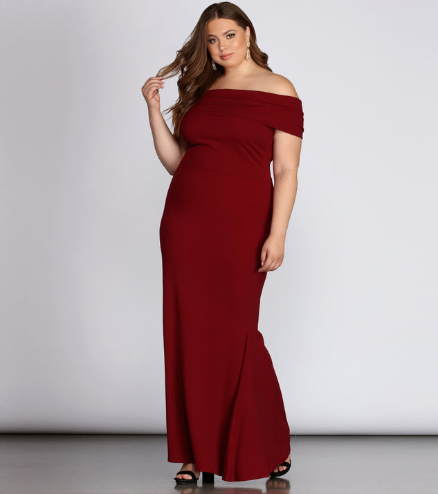 Plus Maddison Sleeveless Mermaid Dress is a stunning choice for a bridesmaid dress or maid of honor dress, and to feel beautiful at Homecoming 2023, fall or winter weddings, formals, & military balls!