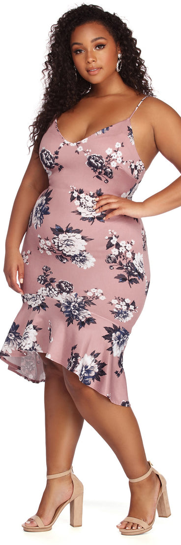 Plus Flow With Floral Midi Dress creates the perfect spring wedding guest dress or cocktail attire with stylish details in the latest trends for 2023!