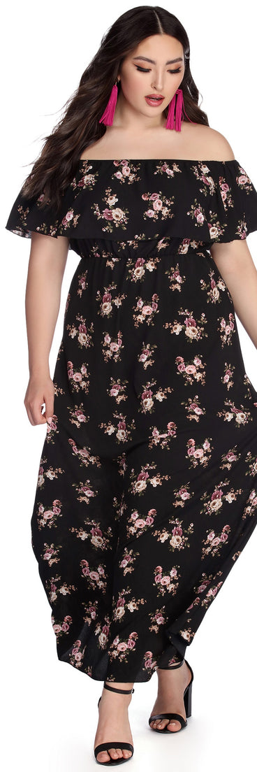 Plus Floral Fiesta Maxi Dress creates the perfect spring wedding guest dress or cocktail attire with stylish details in the latest trends for 2023!